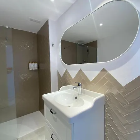 Elegante Piso Cerca De La Playa En Apartamento
